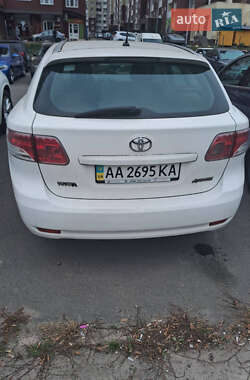 Универсал Toyota Avensis 2010 в Киеве