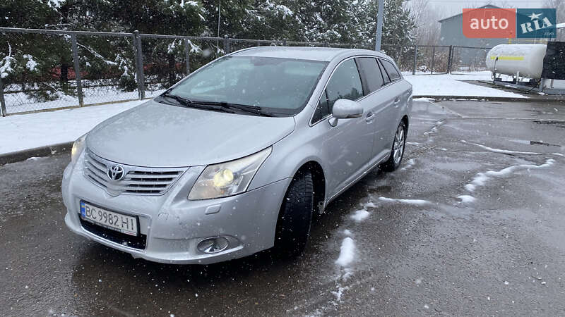 Toyota Avensis 2010
