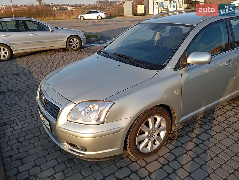 Універсал Toyota Avensis 2006 в Львові