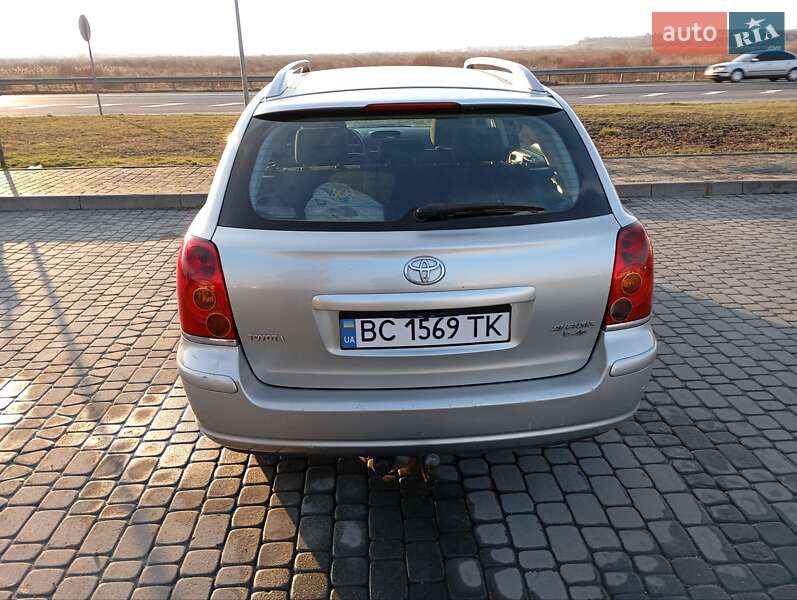 Універсал Toyota Avensis 2006 в Львові