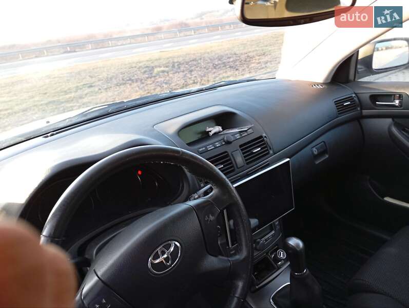 Універсал Toyota Avensis 2006 в Львові