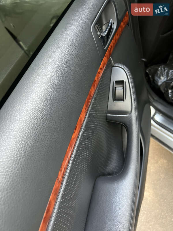 Седан Toyota Avensis 2005 в Одессе