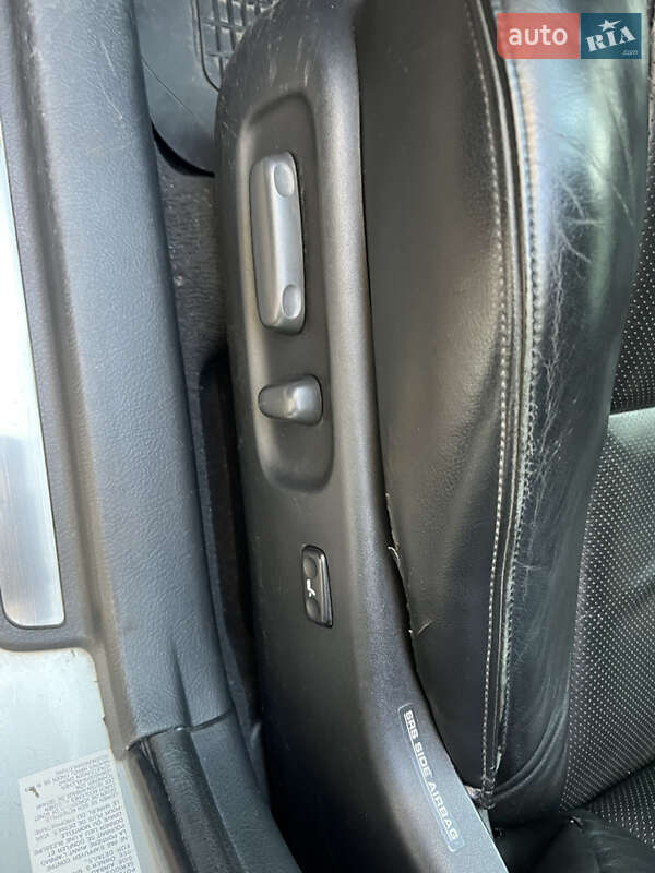 Седан Toyota Avensis 2005 в Одессе