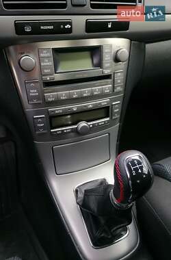 Седан Toyota Avensis 2007 в 