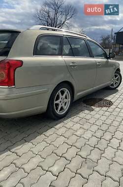 Універсал Toyota Avensis 2004 в 