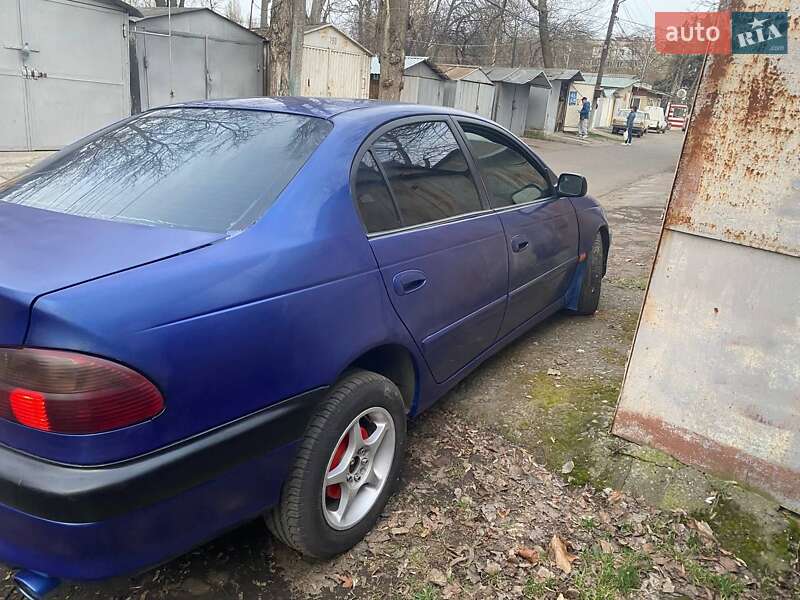 Седан Toyota Avensis 1999 в Одессе