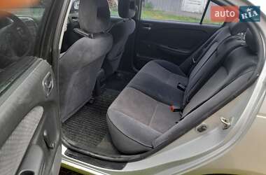 Седан Toyota Avensis 2002 в 