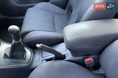 Универсал Toyota Avensis 2004 в 