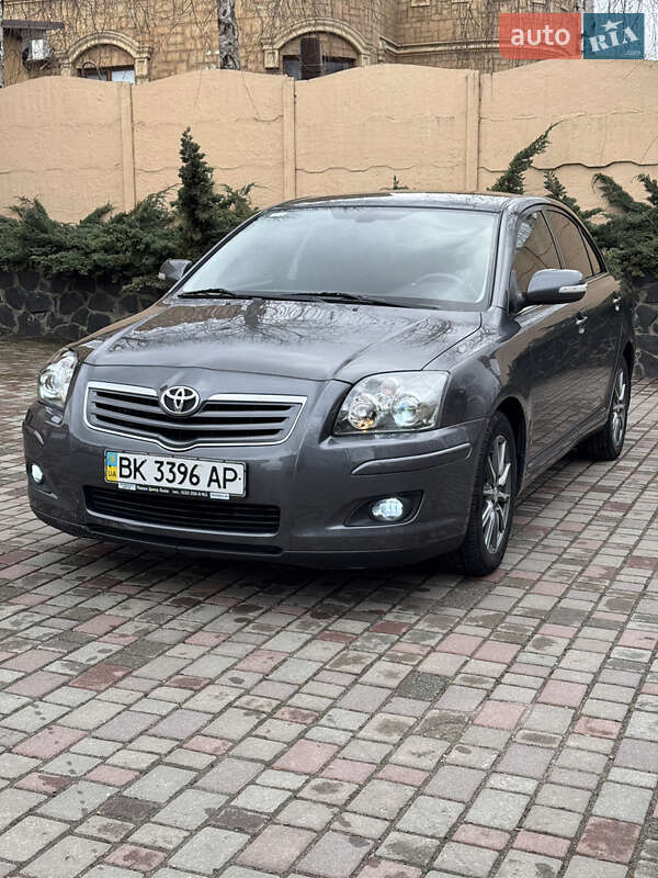Toyota Avensis 2008