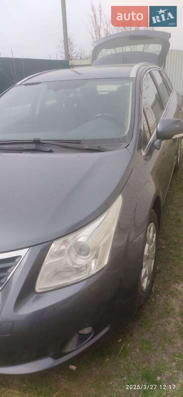 Универсал Toyota Avensis 2008 в Каменке