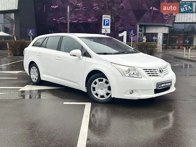 Універсал Toyota Avensis 2010 в 