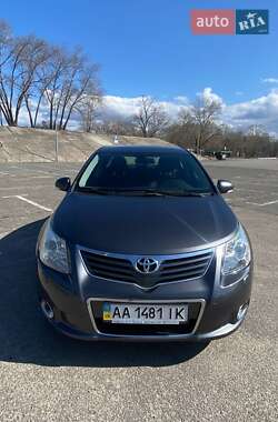 Седан Toyota Avensis 2009 в 