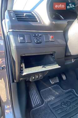 Седан Toyota Avensis 2009 в 