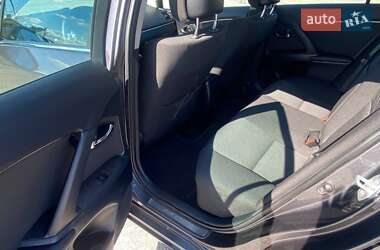 Седан Toyota Avensis 2009 в 