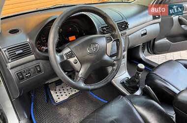 Лифтбек Toyota Avensis 2008 в 