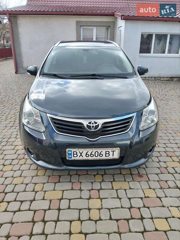 Toyota Avensis 2010