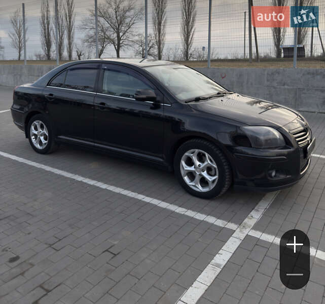 Седан Toyota Avensis 2008 в Первомайську