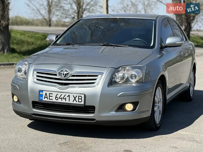 Седан Toyota Avensis 2008 в 
