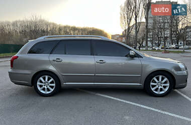 Універсал Toyota Avensis 2006 в 