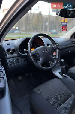 Універсал Toyota Avensis 2006 в 