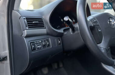 Універсал Toyota Avensis 2006 в 