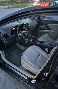 Седан Toyota Avensis 2009 в 