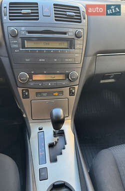 Седан Toyota Avensis 2009 в 