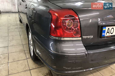 Седан Toyota Avensis 2006 в 