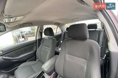 Седан Toyota Avensis 2004 в 