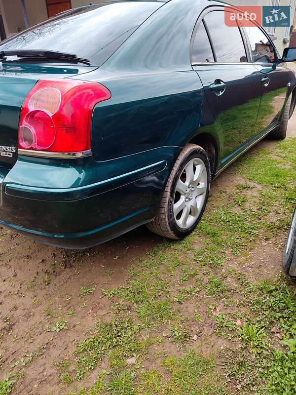 Ліфтбек Toyota Avensis 2003 в Болехові