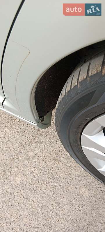 Універсал Toyota Avensis 2003 в Бару