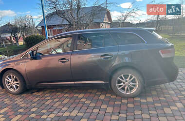 Универсал Toyota Avensis 2010 в 
