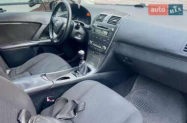 Седан Toyota Avensis 2009 в 