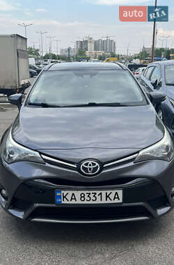 Универсал Toyota Avensis 2015 в Киеве