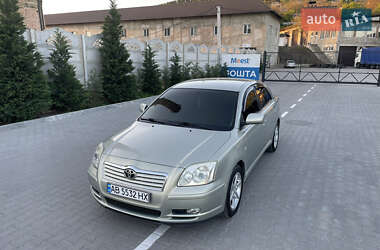 Ліфтбек Toyota Avensis 2004 в 