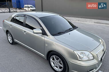 Ліфтбек Toyota Avensis 2004 в 