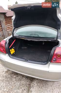 Седан Toyota Avensis 2004 в 