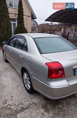 Седан Toyota Avensis 2004 в 