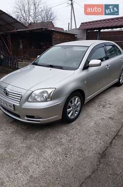 Седан Toyota Avensis 2004 в 