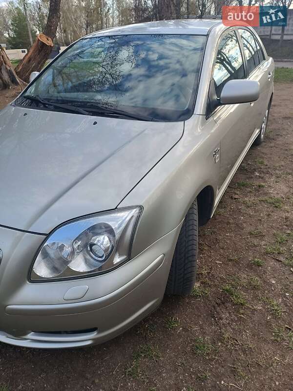 Toyota Avensis 2005