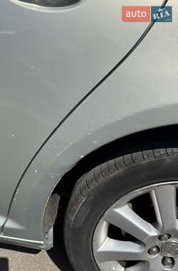 Седан Toyota Avensis 2005 в 