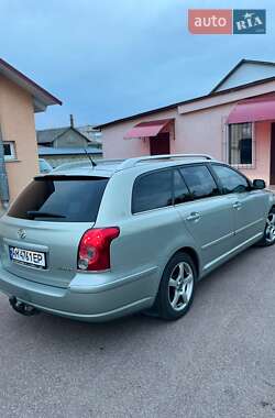 Універсал Toyota Avensis 2008 в 