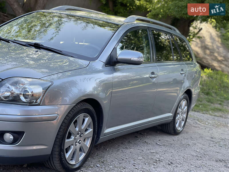 Универсал Toyota Avensis 2008 в Виннице
