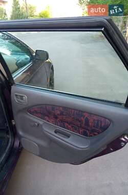 Универсал Toyota Avensis 1999 в 