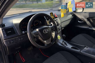 Универсал Toyota Avensis 2011 в 