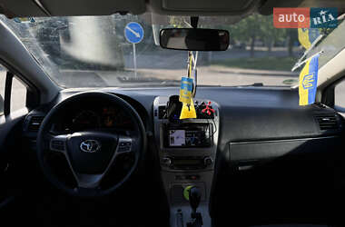Универсал Toyota Avensis 2011 в 