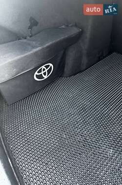 Седан Toyota Avensis 2009 в 