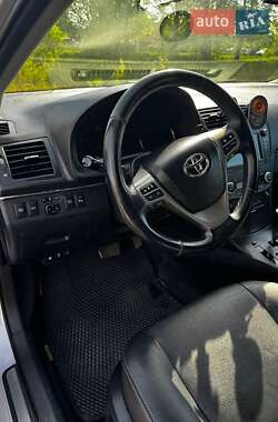 Седан Toyota Avensis 2009 в 