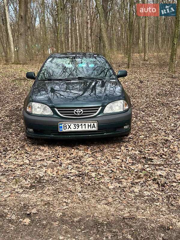 Toyota Avensis 2001