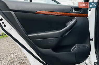 Седан Toyota Avensis 2008 в 